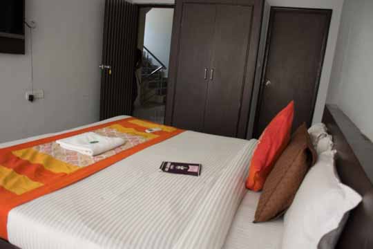 Hotel Devoy Inn